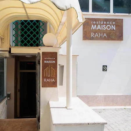 Maison Raha Marina di Massa