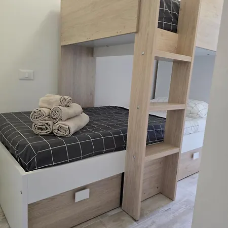 Maison Raha Apartment