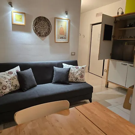 Maison Raha Marina di Massa