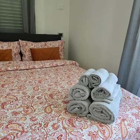 Maison Raha Apartment