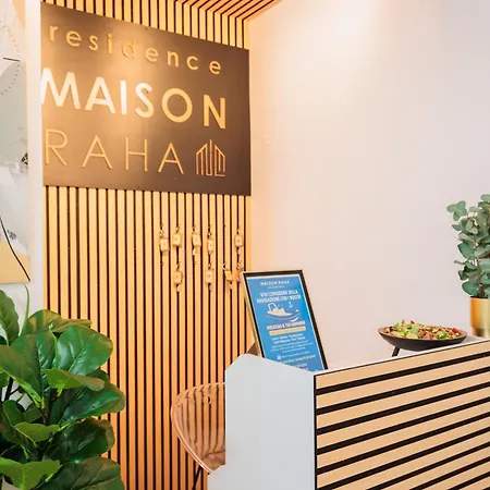 Maison Raha Marina di Massa