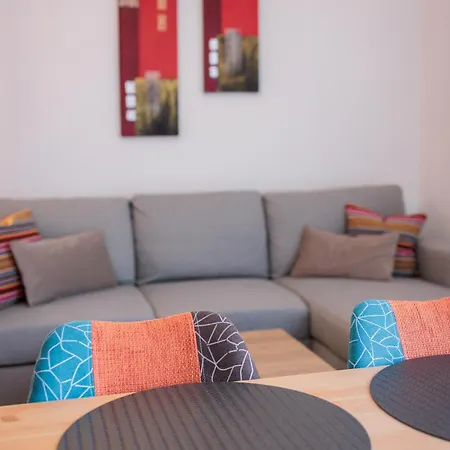 Maison Raha Lägenhet Marina di Massa