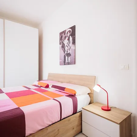 Maison Raha Lägenhet Marina di Massa
